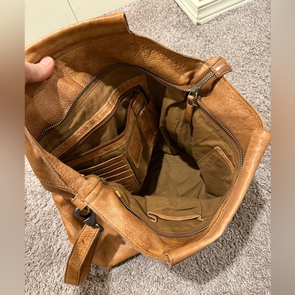 Latico Made in USA Genuine Leather Crossbody Tote Bag - Picture 6 of 12